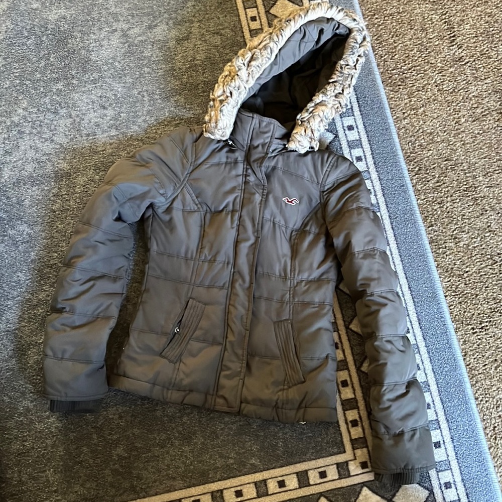 HOLLISTER 35% Down and 65% Feather coat jacket